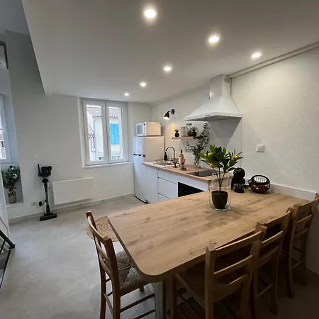 Maison Apartment